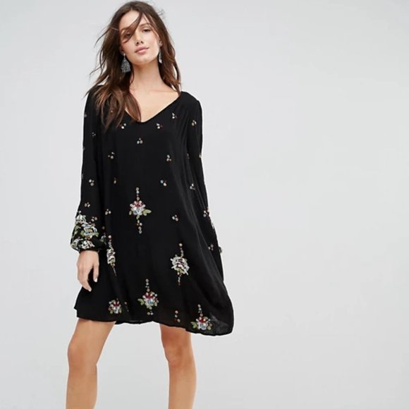 Free People Dresses & Skirts - Free People Black Embroidered Balloon Sleeve Dress